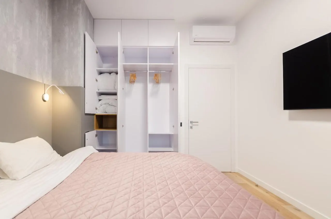 Petrovdom 166-3B In Beautiful Apartments In Rc 