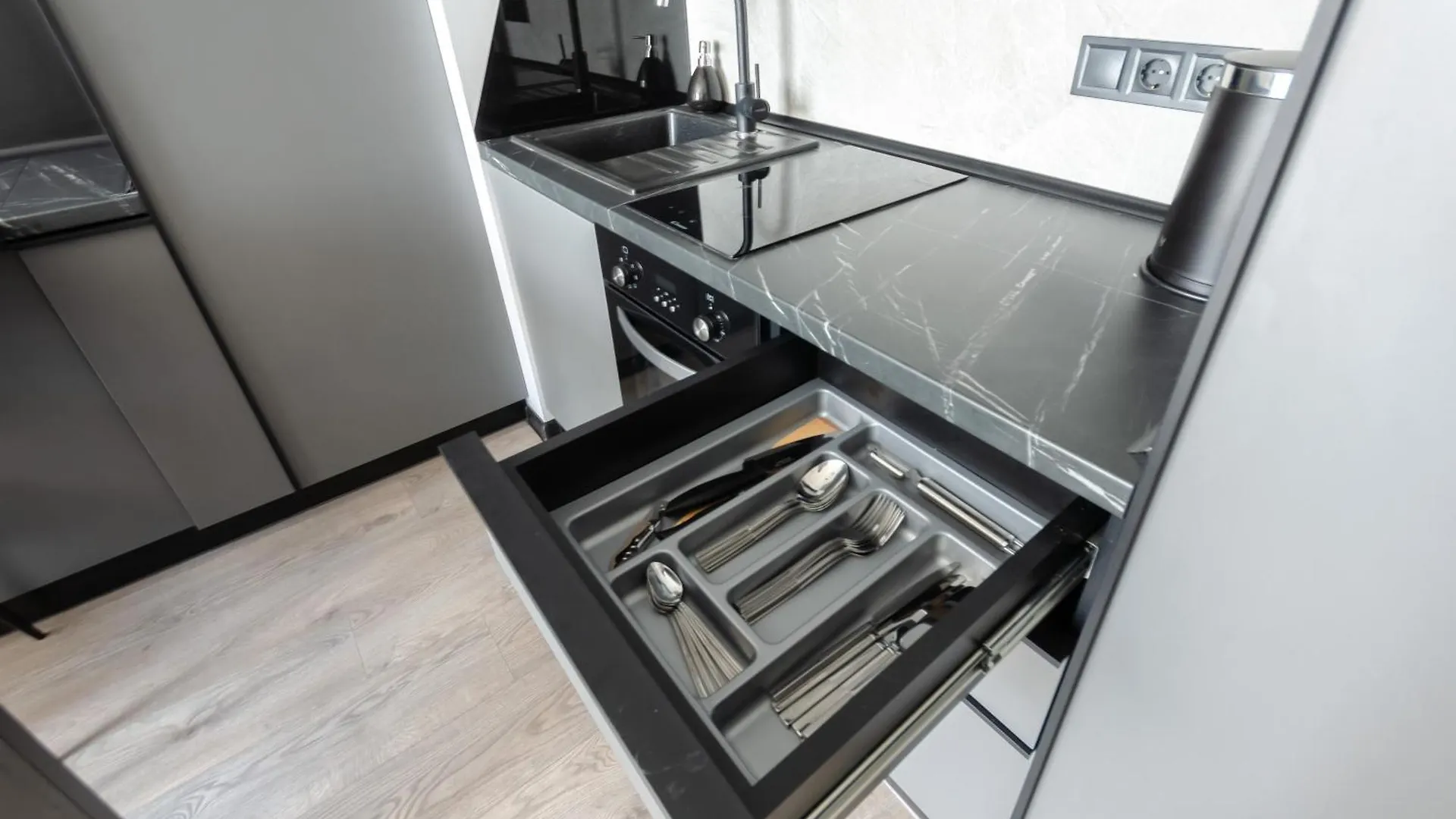 Petrovdom 166-3B In Beautiful Apartments In Rc 