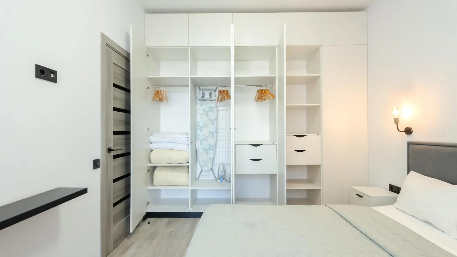 Petrovdom 166-3B In Beautiful Apartments In Rc 